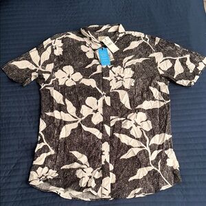 O’Neill Men's Black & White Floral Button-Up Shirt